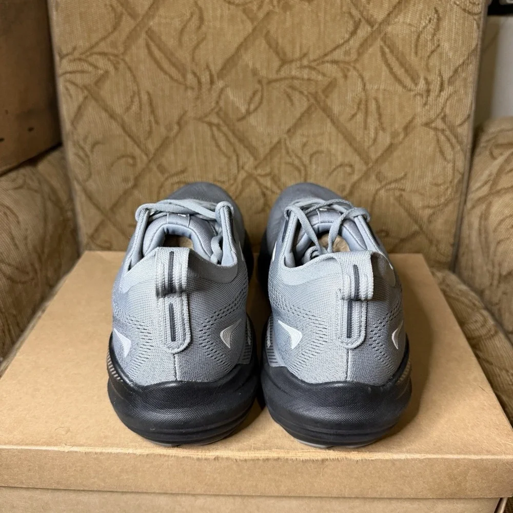 Brooks Glycerin GTS 22 Men's Size 12 2E Wide Gray Running Shoes 1104462E078 EUC!